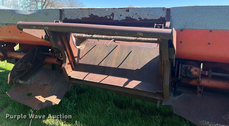 image for item MY9623 Allis Chalmers  corn head