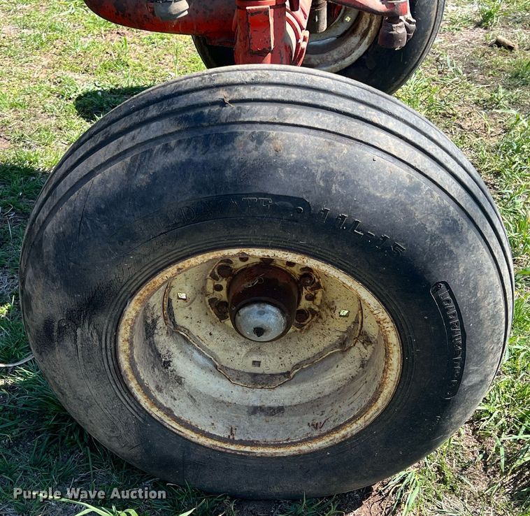 image for item MY9630 Case 941 Comfort King  tractor