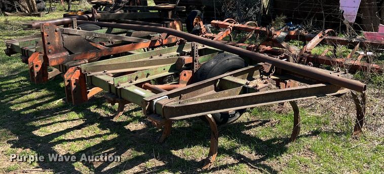 image for item MY9636 (2) chisels