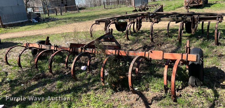 image for item MY9636 (2) chisels