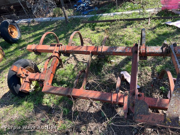 image for item MY9636 (2) chisels