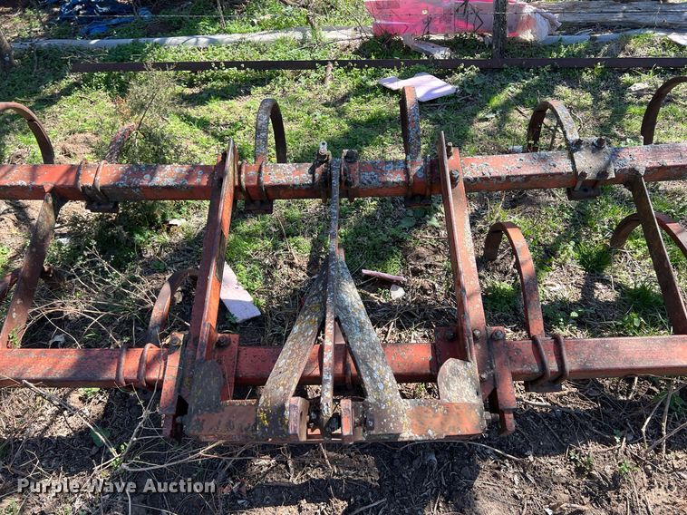 image for item MY9636 (2) chisels