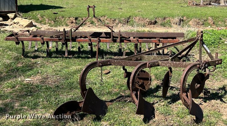 image for item MY9639 (2) pieces of tillage equipment