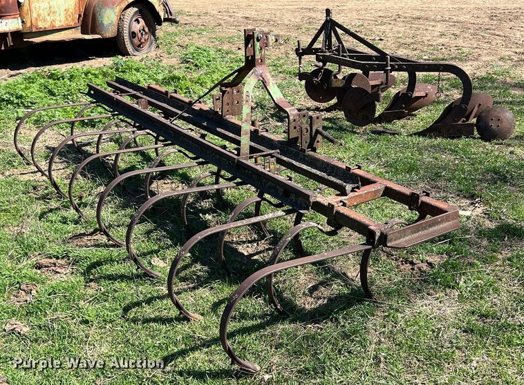 image for item MY9639 (2) pieces of tillage equipment