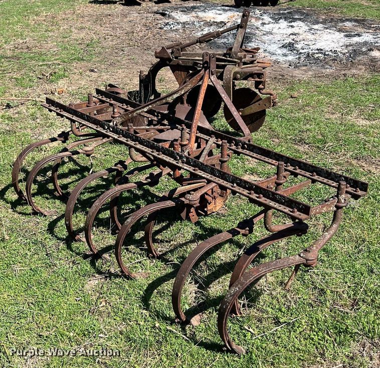 image for item MY9640 (2) pieces of tillage equipment