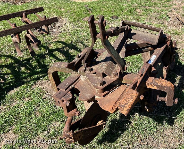 image for item MY9640 (2) pieces of tillage equipment