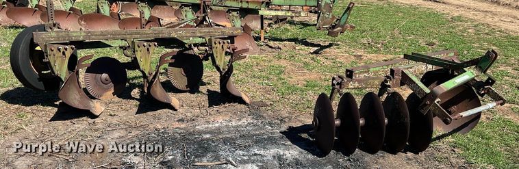 image for item MY9641 (2) pieces of tillage equipment