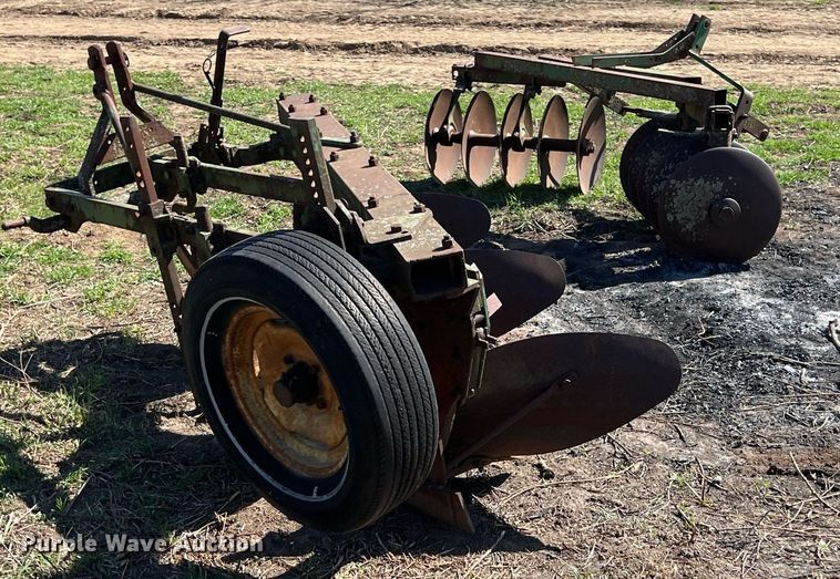 image for item MY9641 (2) pieces of tillage equipment