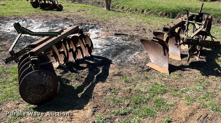 image for item MY9641 (2) pieces of tillage equipment