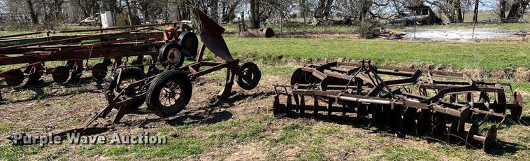 image for item MY9642 (2) pieces of tillage equipment