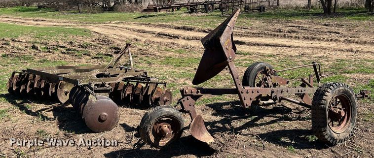 image for item MY9642 (2) pieces of tillage equipment