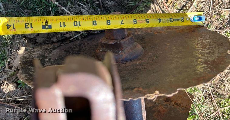 image for item MY9642 (2) pieces of tillage equipment