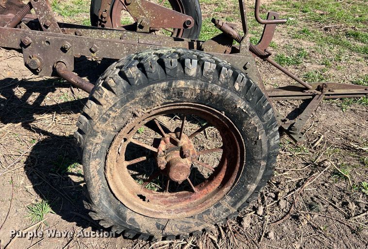 image for item MY9642 (2) pieces of tillage equipment