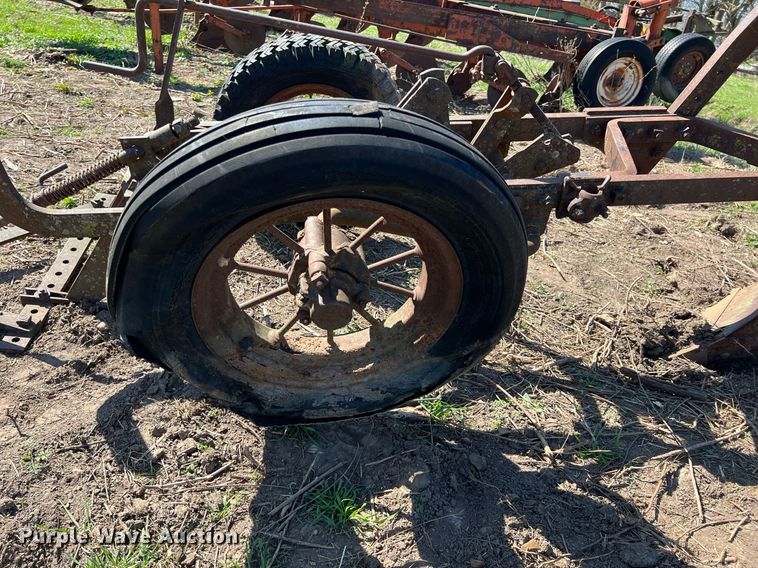image for item MY9642 (2) pieces of tillage equipment