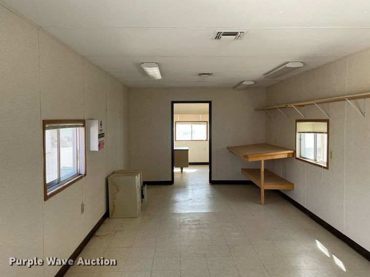 image for item DK7412 1996 Whitley  jobsite trailer