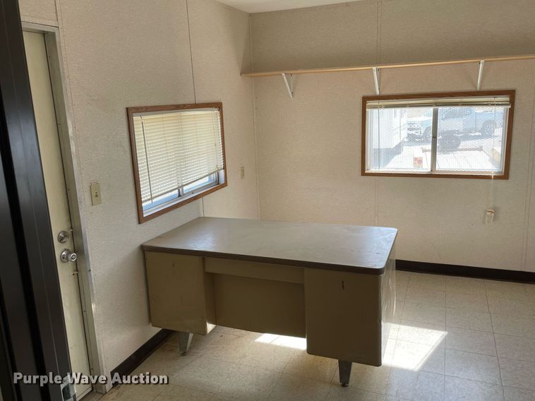 image for item DK7412 1996 Whitley  jobsite trailer