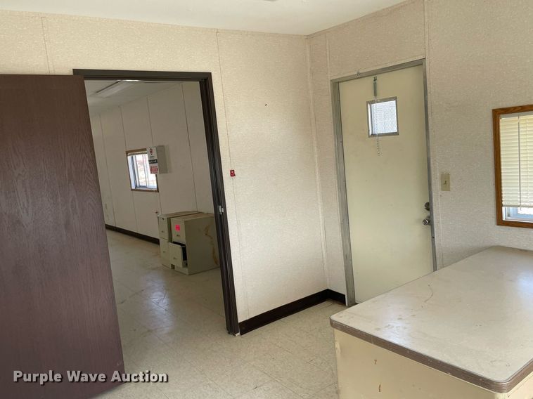 image for item DK7412 1996 Whitley  jobsite trailer