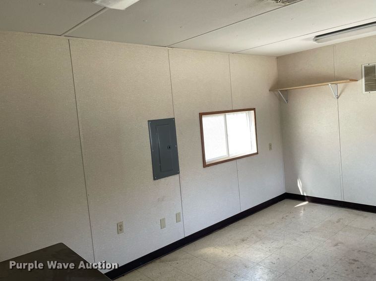 image for item DK7412 1996 Whitley  jobsite trailer