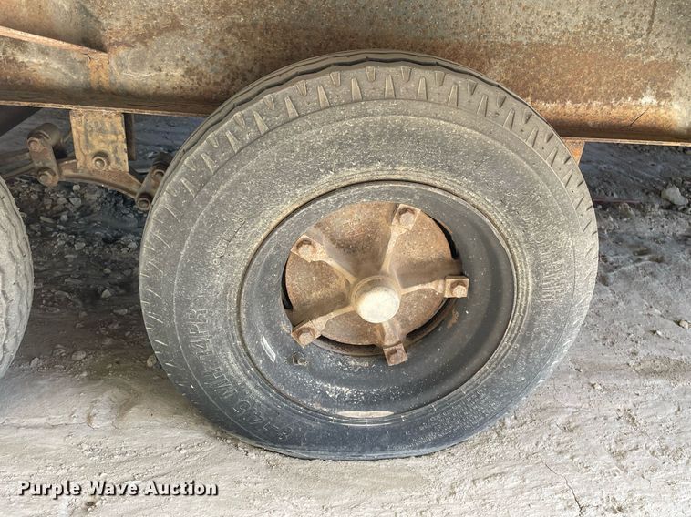 image for item DK7412 1996 Whitley  jobsite trailer