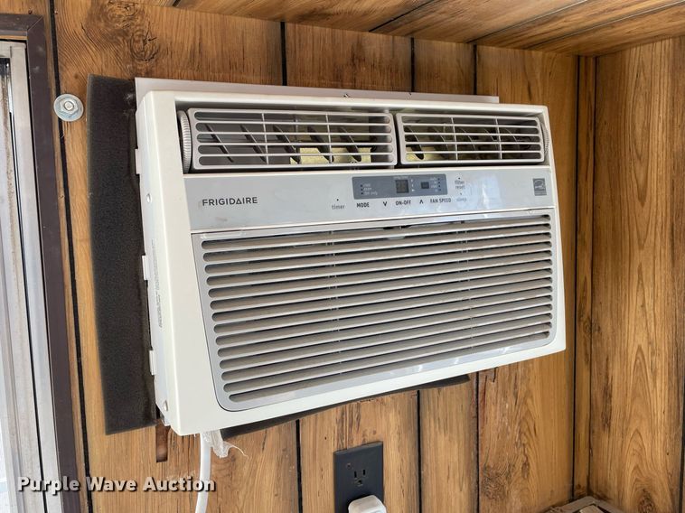 image for item DK7413 1985 Action Mobile Industries 1035  jobsite trailer