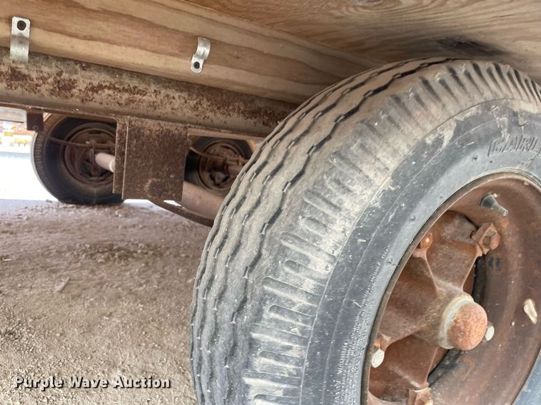 image for item DK7413 1985 Action Mobile Industries 1035  jobsite trailer