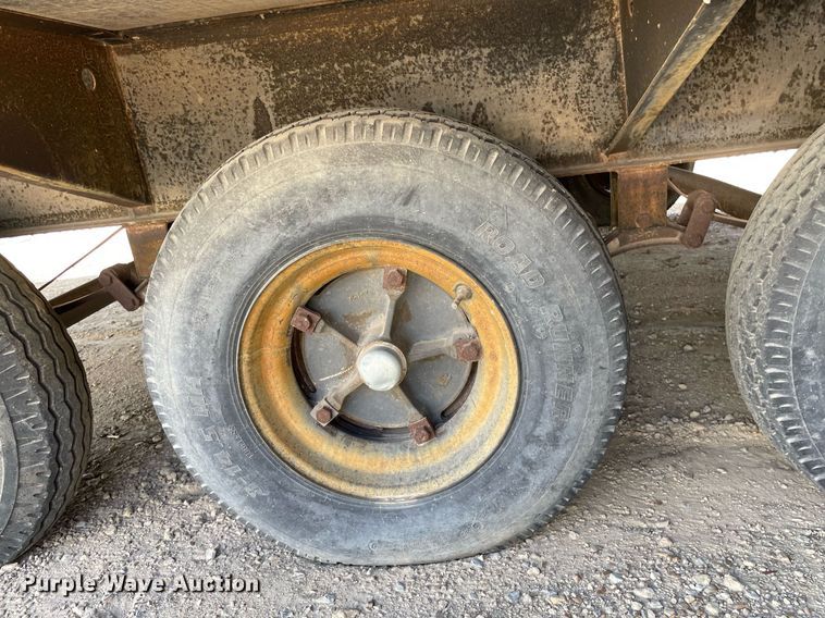 image for item DK7414 2005 Premier Structures Division  jobsite trailer