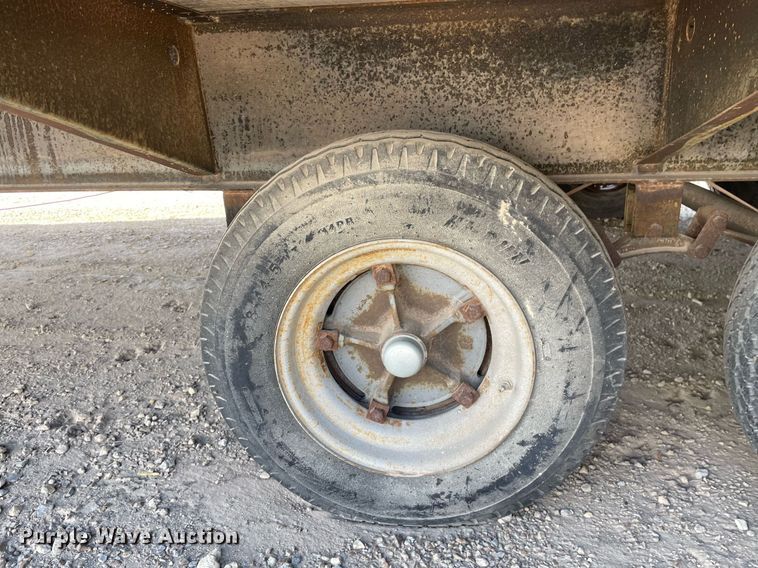 image for item DK7414 2005 Premier Structures Division  jobsite trailer