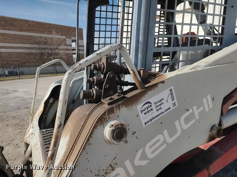 image for item DO3838 2008 Takeuchi TL140  tracked skid steer loader
