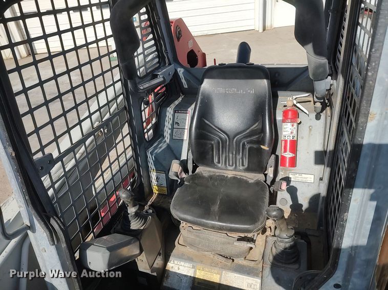 image for item DO3838 2008 Takeuchi TL140  tracked skid steer loader