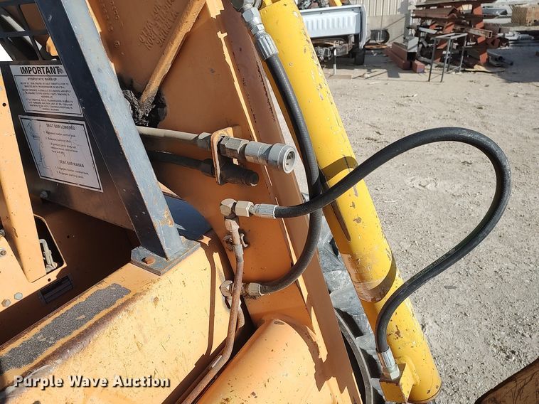 image for item DO3841 2000 Case 1845C  skid steer loader