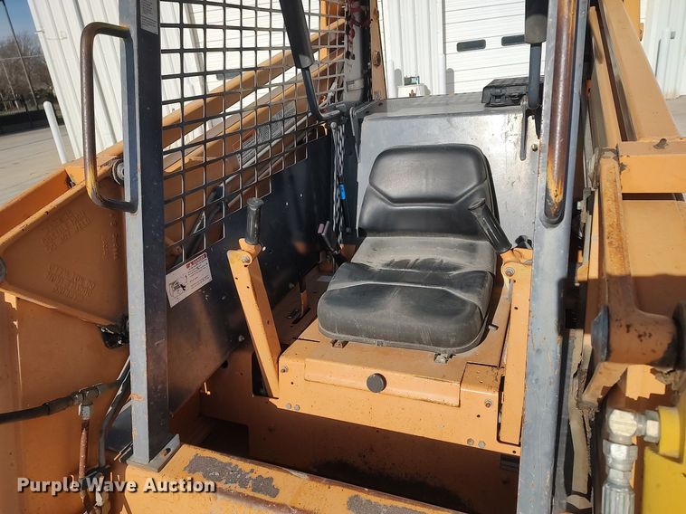 image for item DO3841 2000 Case 1845C  skid steer loader