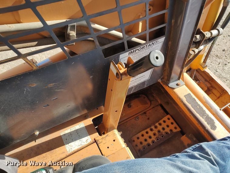 image for item DO3841 2000 Case 1845C  skid steer loader