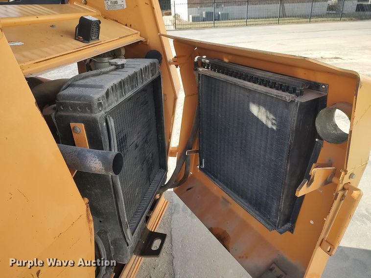 image for item DO3841 2000 Case 1845C  skid steer loader