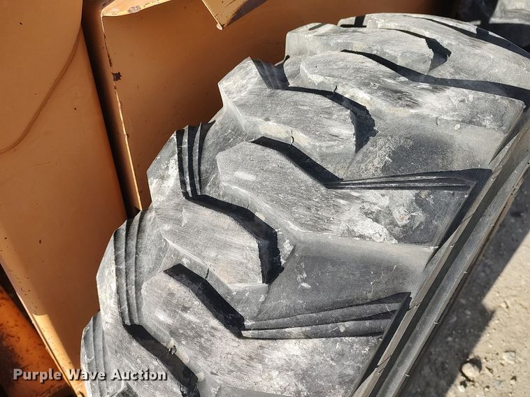 image for item DO3841 2000 Case 1845C  skid steer loader