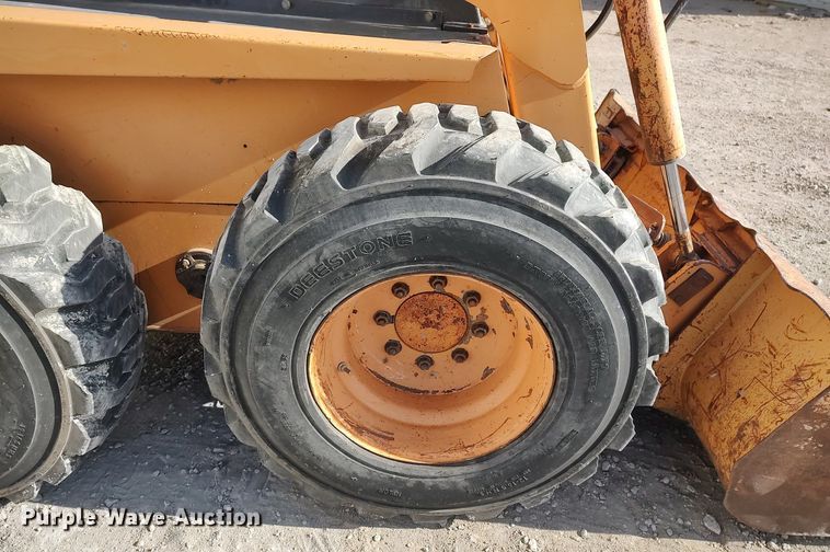 image for item DO3841 2000 Case 1845C  skid steer loader