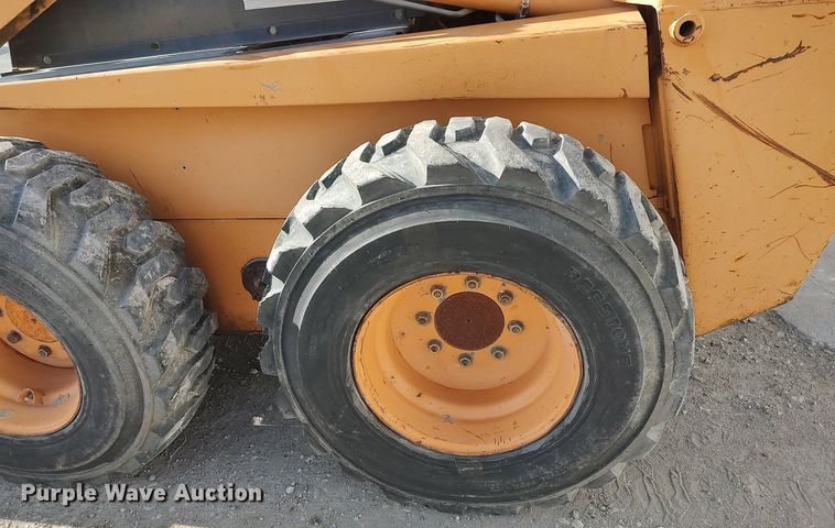 image for item DO3841 2000 Case 1845C  skid steer loader