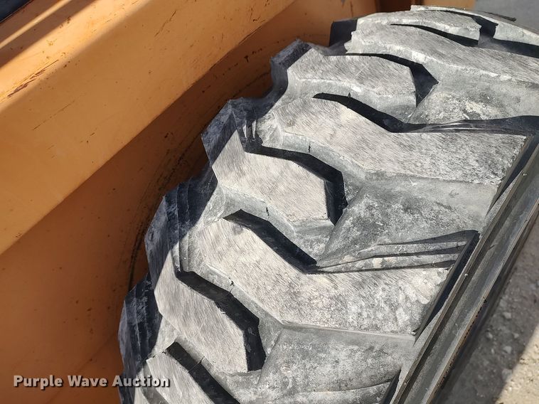 image for item DO3841 2000 Case 1845C  skid steer loader