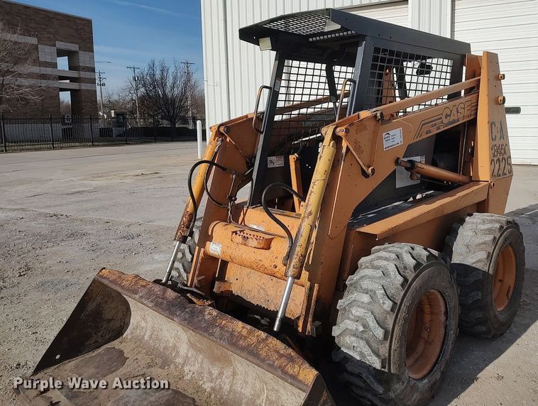 image for item DO3843 2001 Case 1845C  skid steer loader