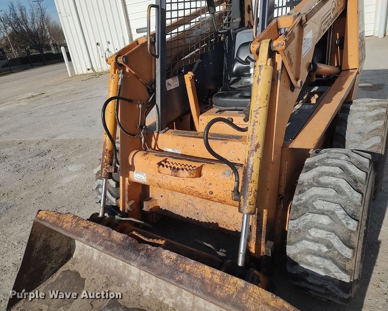 image for item DO3843 2001 Case 1845C  skid steer loader