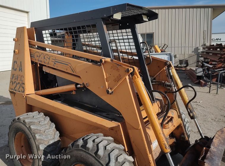 image for item DO3843 2001 Case 1845C  skid steer loader