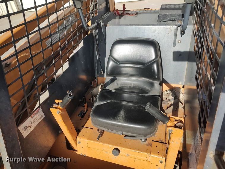 image for item DO3843 2001 Case 1845C  skid steer loader