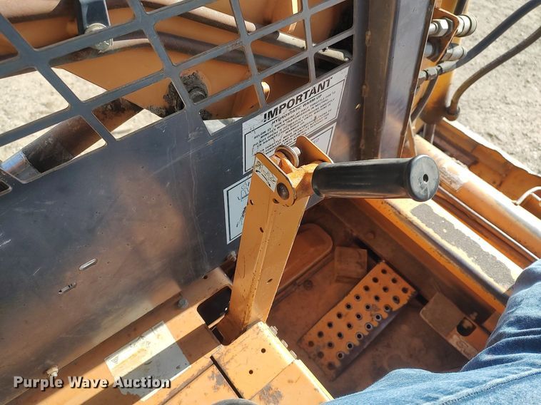 image for item DO3843 2001 Case 1845C  skid steer loader