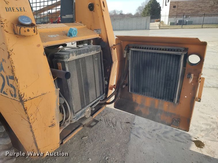 image for item DO3843 2001 Case 1845C  skid steer loader