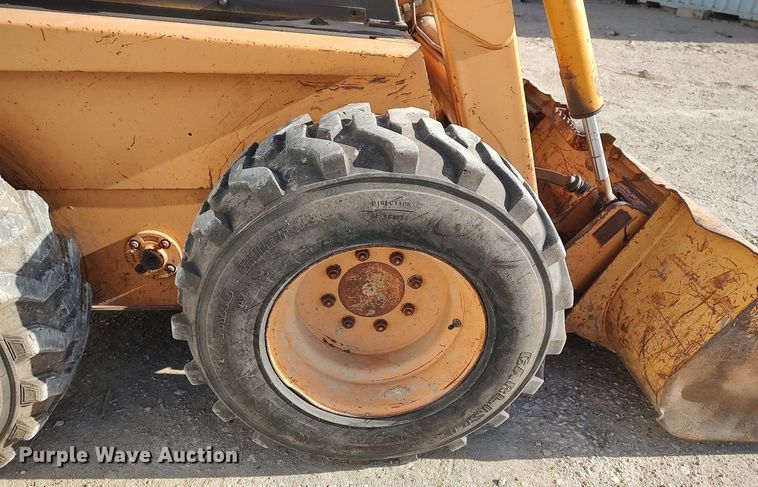 image for item DO3843 2001 Case 1845C  skid steer loader