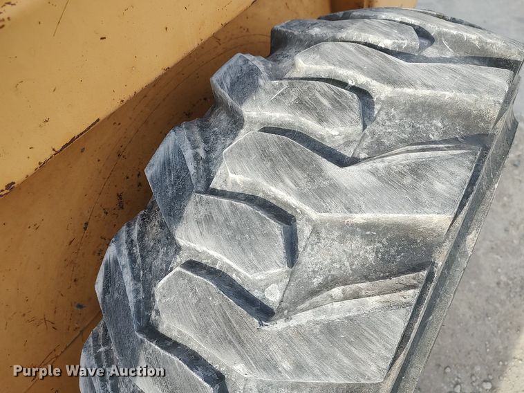 image for item DO3844 1995 Case 1845C  skid steer loader