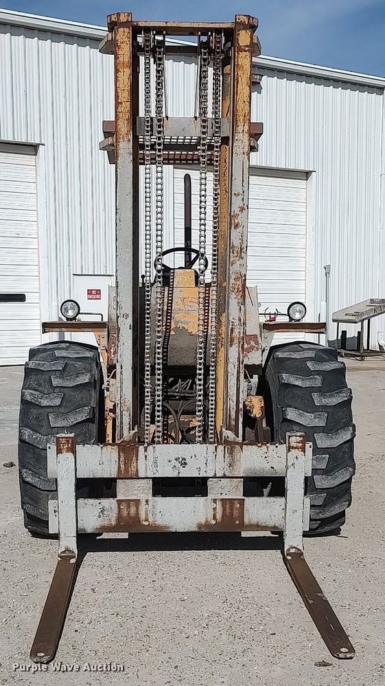 image for item DO3845 1993 Case 585E  forklift