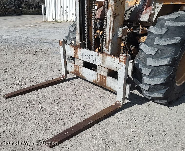 image for item DO3845 1993 Case 585E  forklift