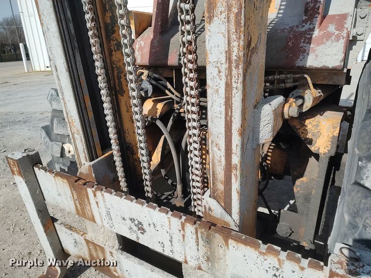 image for item DO3845 1993 Case 585E  forklift