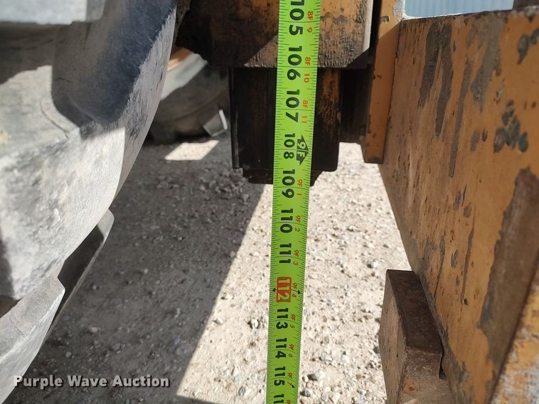 image for item DO3845 1993 Case 585E  forklift