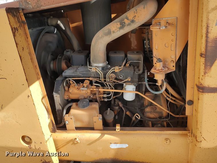 image for item DO3845 1993 Case 585E  forklift